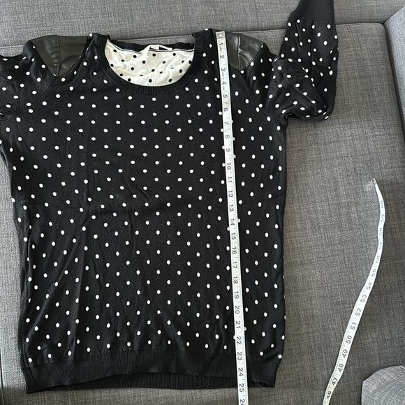 Vince Camuto sweater size M - Picture 7 of 7